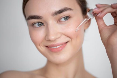 Methode zur Hauterneuerung: Chemisches Peeling, Retinol (Vit A1), Enzymatisches Peeling, Kollagenproduktion, Zellerneuerung, Akne in Stuttgart