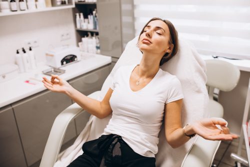 Ästhetische Wellness-Therapien / Infusionstherapie / Drip-Spa , Preis ab ca. 69 Euro*